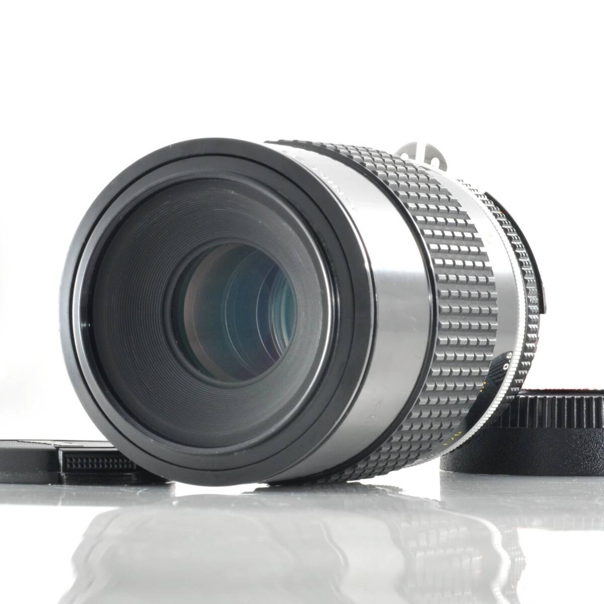 【ニコン】Nikon Ai-S Micro-NIKKOR 105mm F4 マクロレンズ 動作良好 #R518a