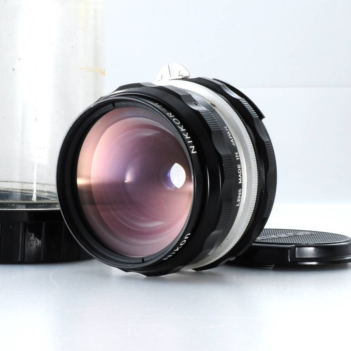 【ニコン】Nikon NIKKOR-H Auto 28mm F3.5 + プラスチックケース MFレンズ #T791