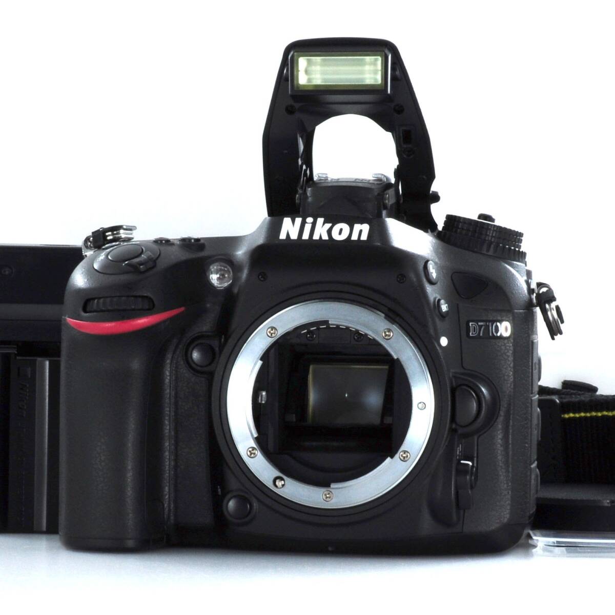 【ニコン】Nikon D7100 デジタルカメラ 一眼レフ 撮影枚数17,768枚 #W314A