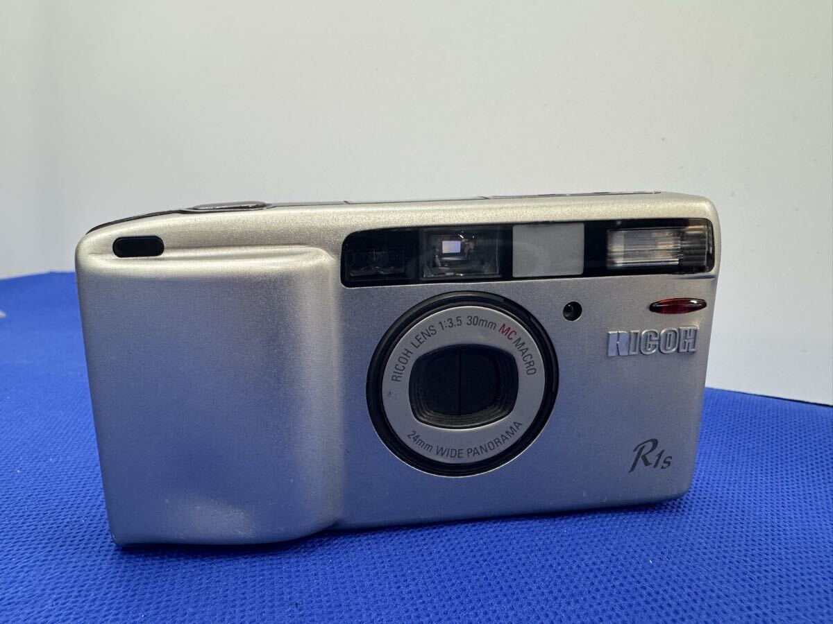 RICOH R1s コンパクトフィルムカメラ 30mm F3.5 シルバー　　動作未確認