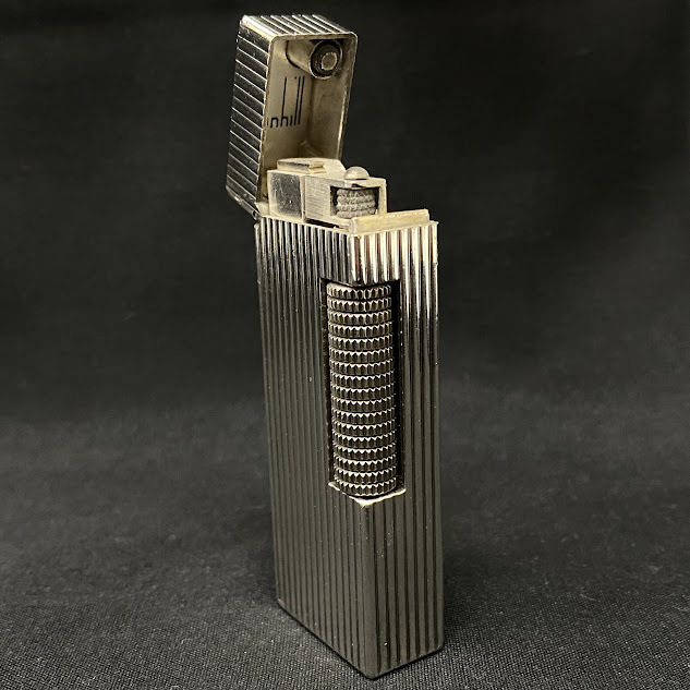 1円～ 6TN41190826 dunhill ダンヒル ガスライター ストライプ柄 ローラー式 シルバー系 火花着火未確認 現状品 当時物 コレクション