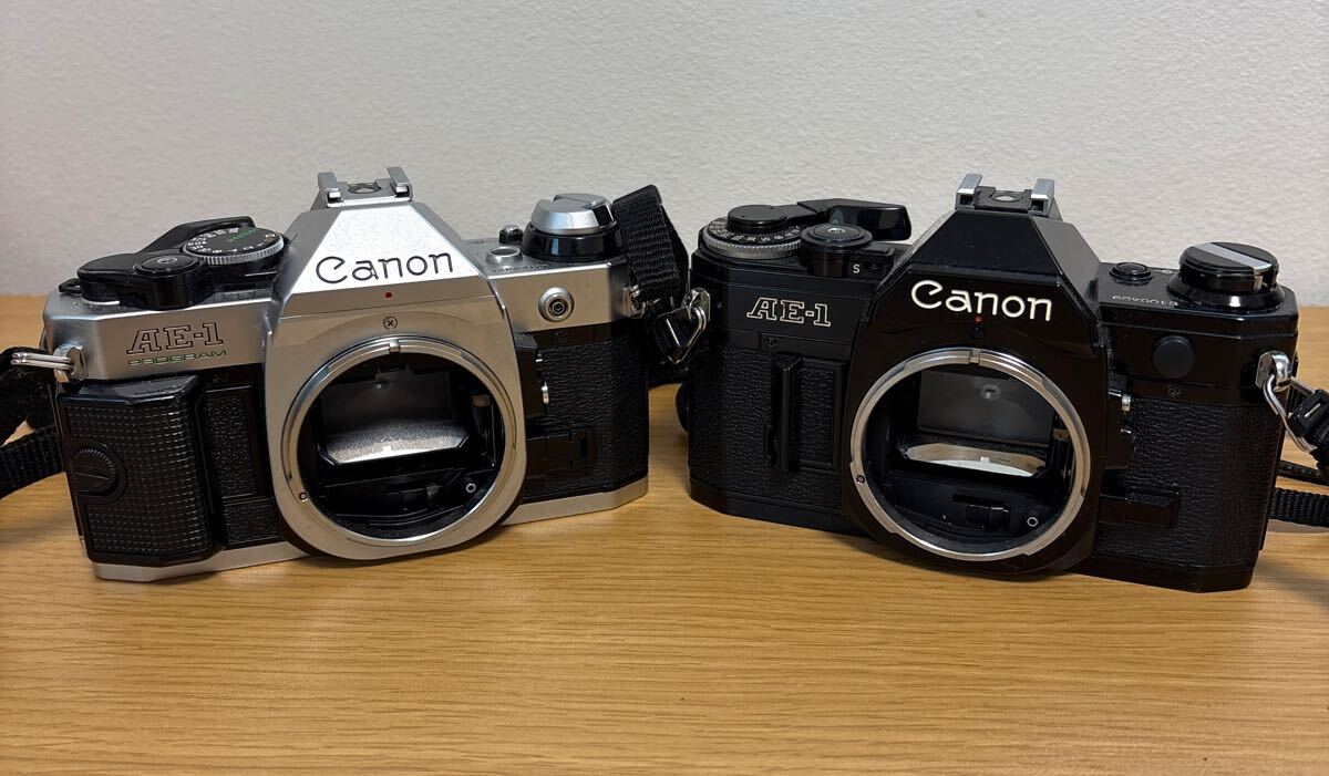 2台まとめ売り Canon キャノン（AE-1PROGRAM ボディ シルバー ＋ AE-1 ボディ ブラック）フィルムカメラ 一眼レフカメラ 動作未確認