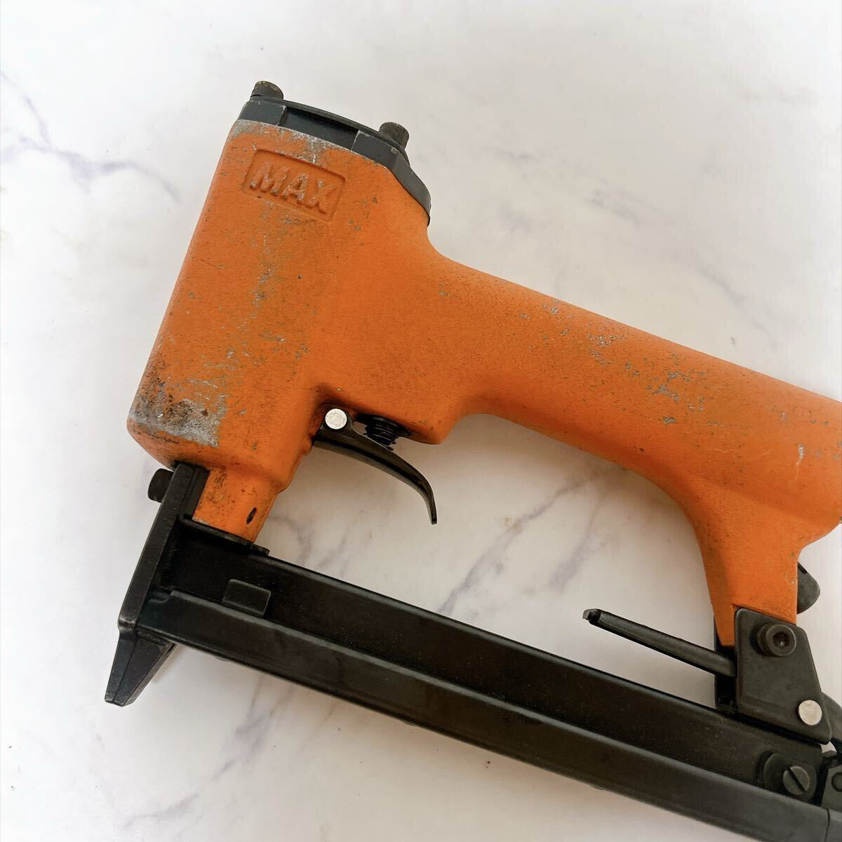 MAX マックス エアネイラ TA-35A/422J エア釘打機 ステープル 中古 現状品 常圧