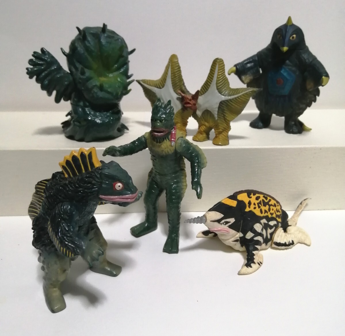 ウルトラ怪獣。食玩。ソフビ。ガチャガチャ。 フィギュア「ゲスラ／ペスター／グリーンモンス／ラゴン／ベムスター／グビラ」。 円谷プロ。