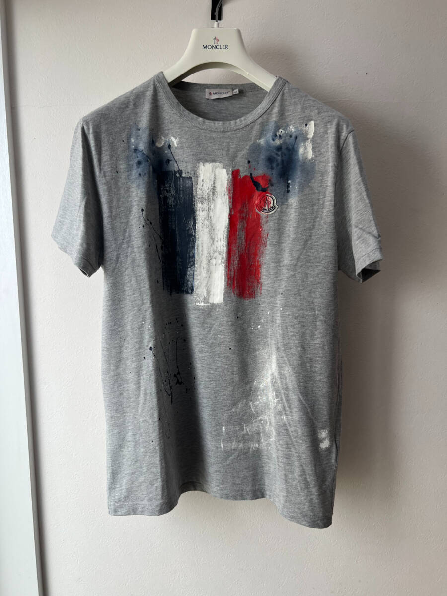 モンクレール 超稀少 手書き ペイント トリコロール Tシャツ 国内正規極美品 サイズL　グレー