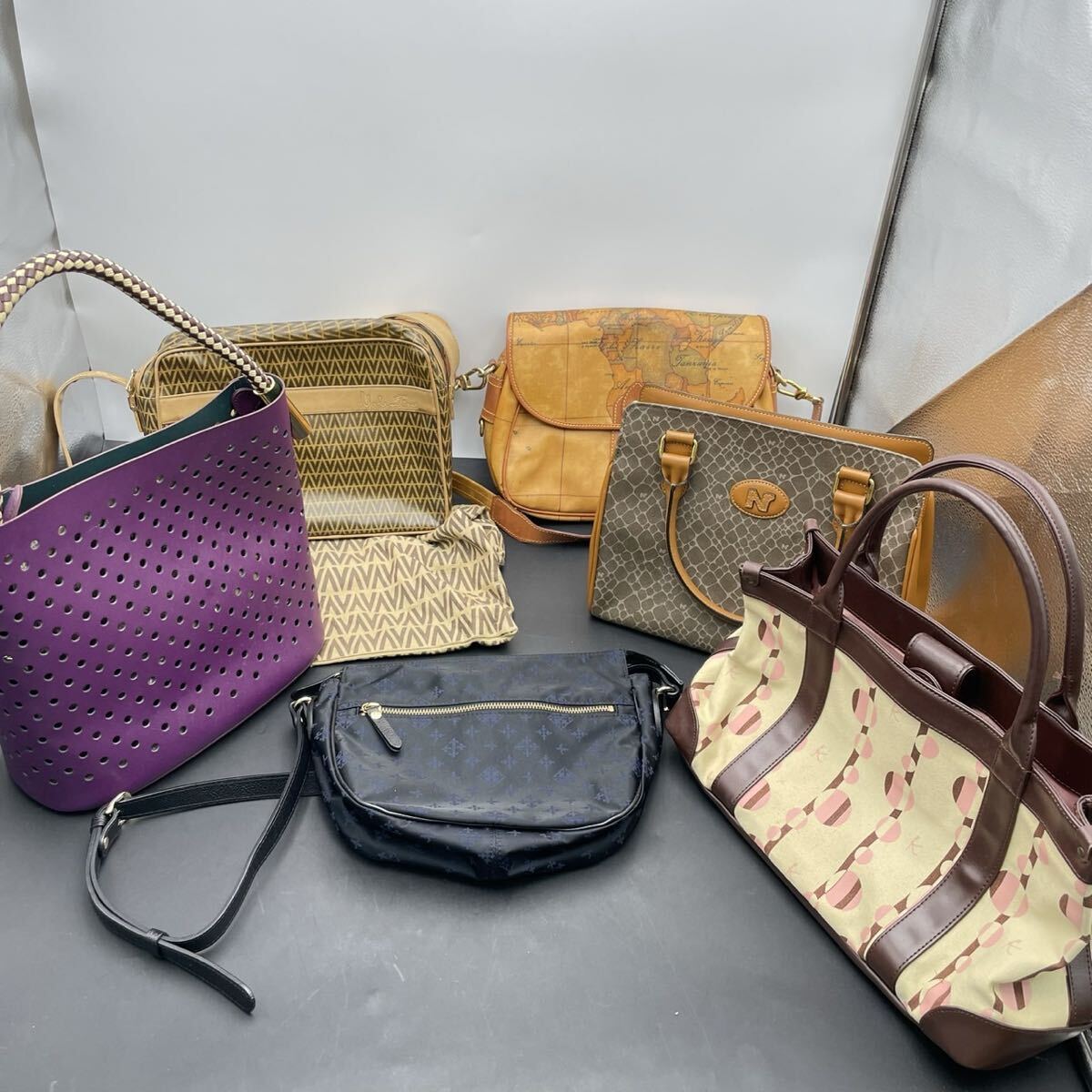 1円スタート ブランドバッグ 大量まとめ Salvatore Ferragamo NINA RICCI russet 肩掛け ハンドバッグ 現状品 TK0825カ