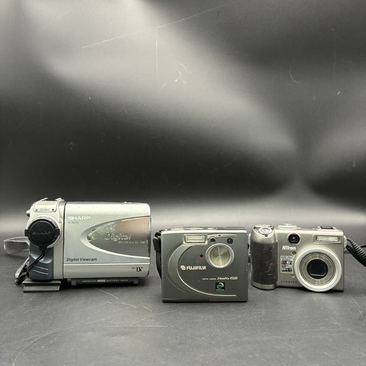 1円スタート カメラ ビデオカメラ 等 まとめ3点 Nikon FUJIFILM SHARP デジカメ VL-NZ10 TK0826タ