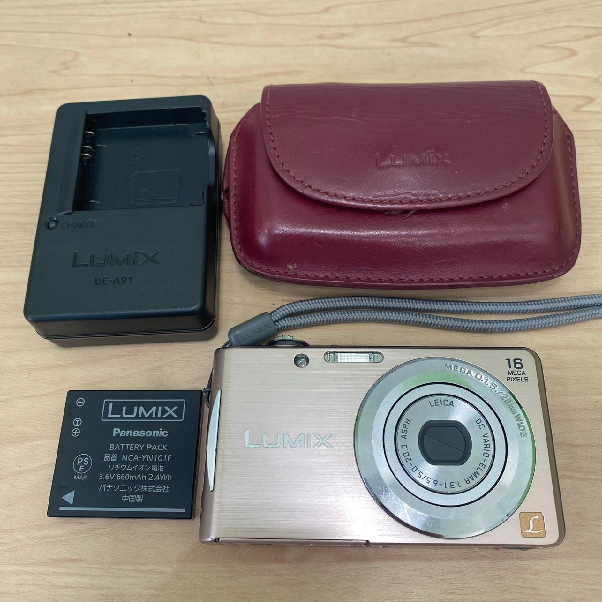 【豊】動作確認済 Panasonic パナソニック LUMIX ルミックス DMC-FH5 ケース 電池 充電器 付き【1816MK】H07