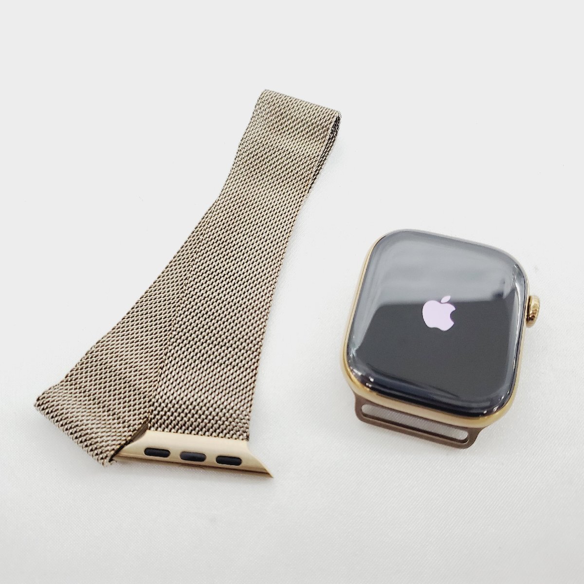 【中古品】Apple Watch Series11 GPS+Cellular 42mm MF8Y4J/A ゴールドチタニウムケース/ゴールドミラネーゼループ 713105391 0809