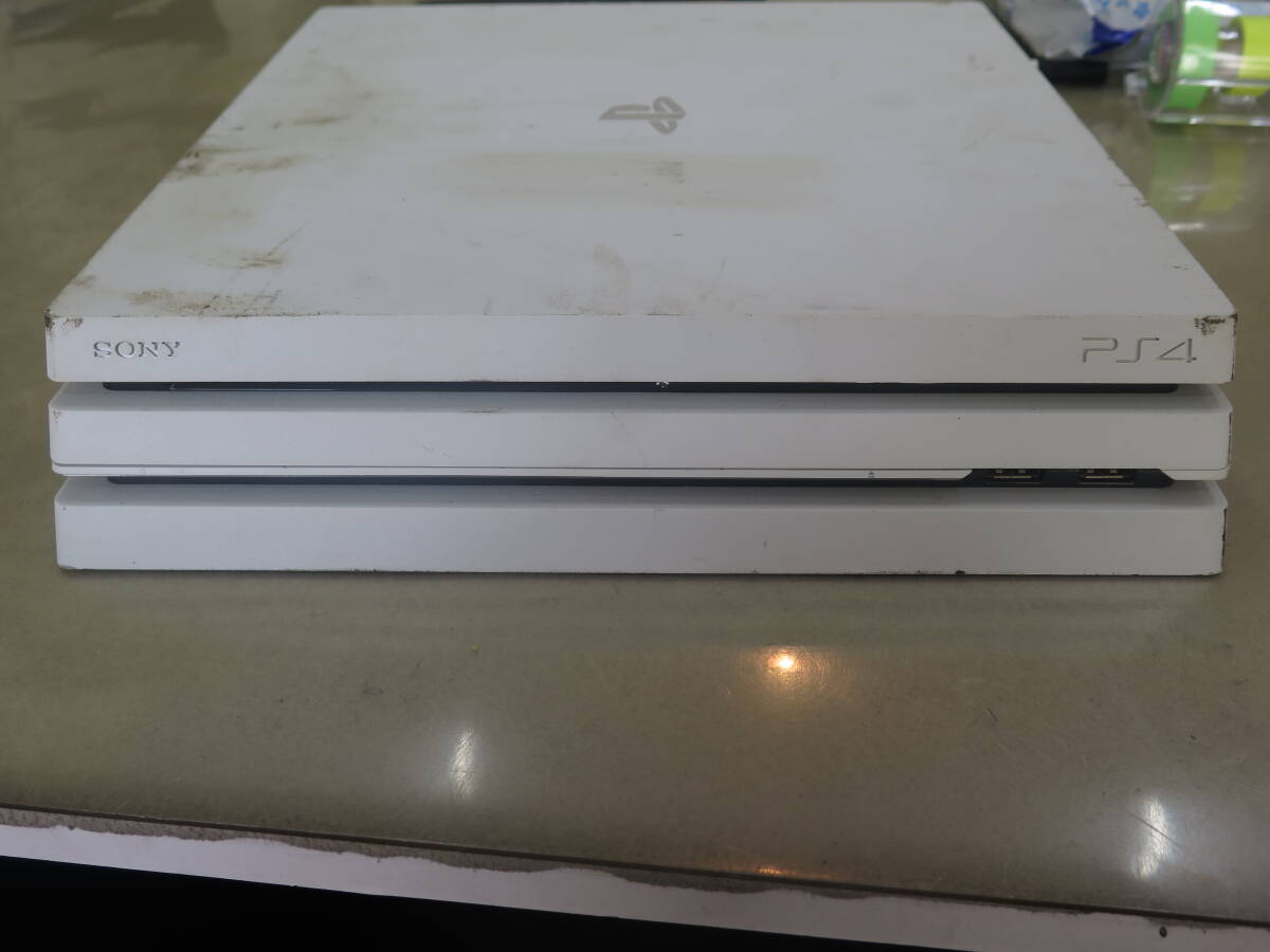 SONY/ソニー　PS4　　CUH-7200B　白