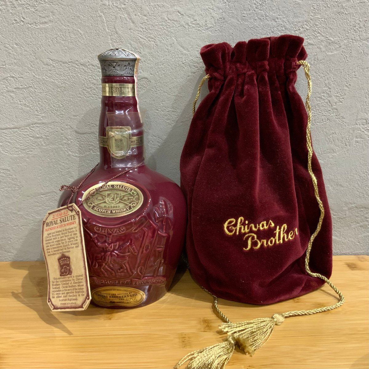 【未開栓/保管品】ROYAL SALUTE　ロイヤル サルート　21年　スコッチウイスキー　赤ボトル　700ｍl 袋付　古酒