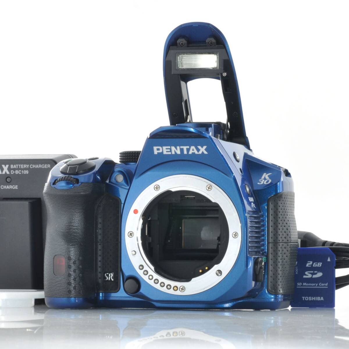 【ペンタックス】PENTAX K-30 デジタル一眼レフカメラ + バッテリー、充電器付き #T265