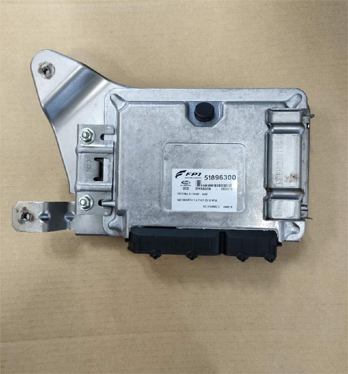 フィアット アバルト 500c 純正 オートマチックトランスミッション オート ECU 5189300 FHDD-6A07 AB-00011