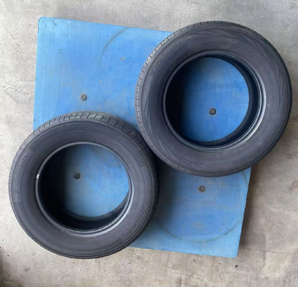 YOKOHAMA BluEarth RV02 215/65R16 98H ヨコハマ 2019年制 サマータイヤ 送料無料 HM-62