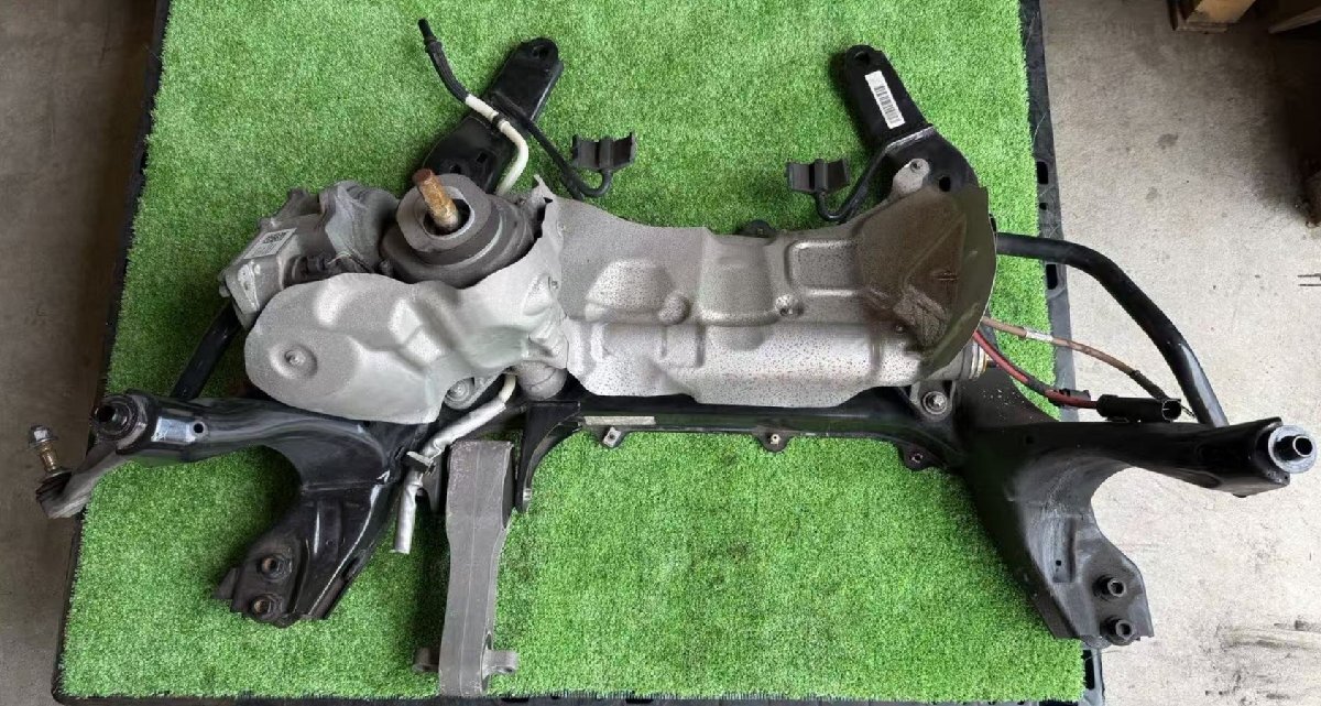 BMW MINI ミニ XM20 F56 フロントメンバー 西濃運輸営業所止め HM-99
