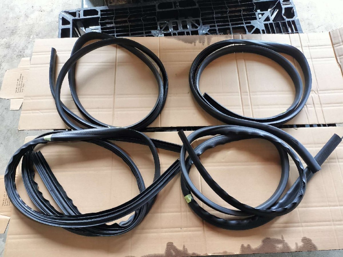 スマート フォーフォー W453 ウェザーストリップ　防水ゴム ゴムモール フロントドア用 リアドア用 4本セット MB-150-11