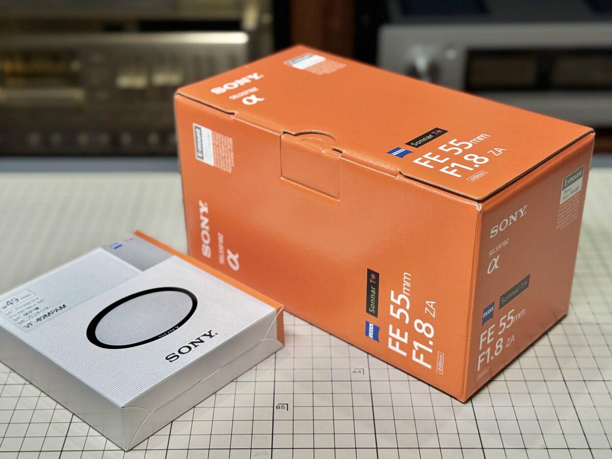 ■ T* FE 55mm F1.8 ZA Sonnar [SEL55F18Z] ツァイス ソニーE 単焦点レンズ ■ 新品未開封品 純正SONYレンズフィルター付き