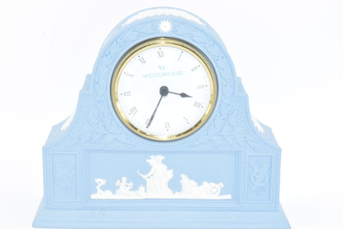 【46-2607-47-5】 Wedgwood ウェッジウッド Jasperware ジャスパーウェア ペールブルー マントルクロック 置き時計