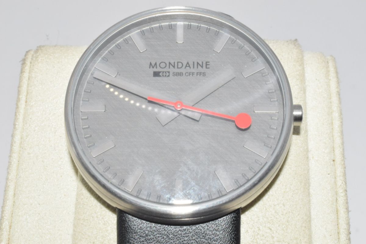【30-2607-46-13】 Mondaine モンディーン クラシックシリーズ グレー文字盤 メンズ 腕時計