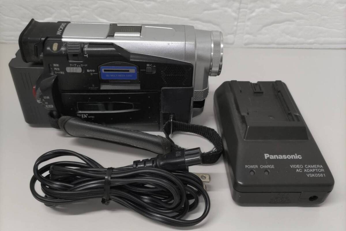 Panasonic パナソニック NV-DS88 デジタル ビデオ カメラ バッテリー 充電器付 通電簡易動作確認済 中古 現状品 付属品画像の通り