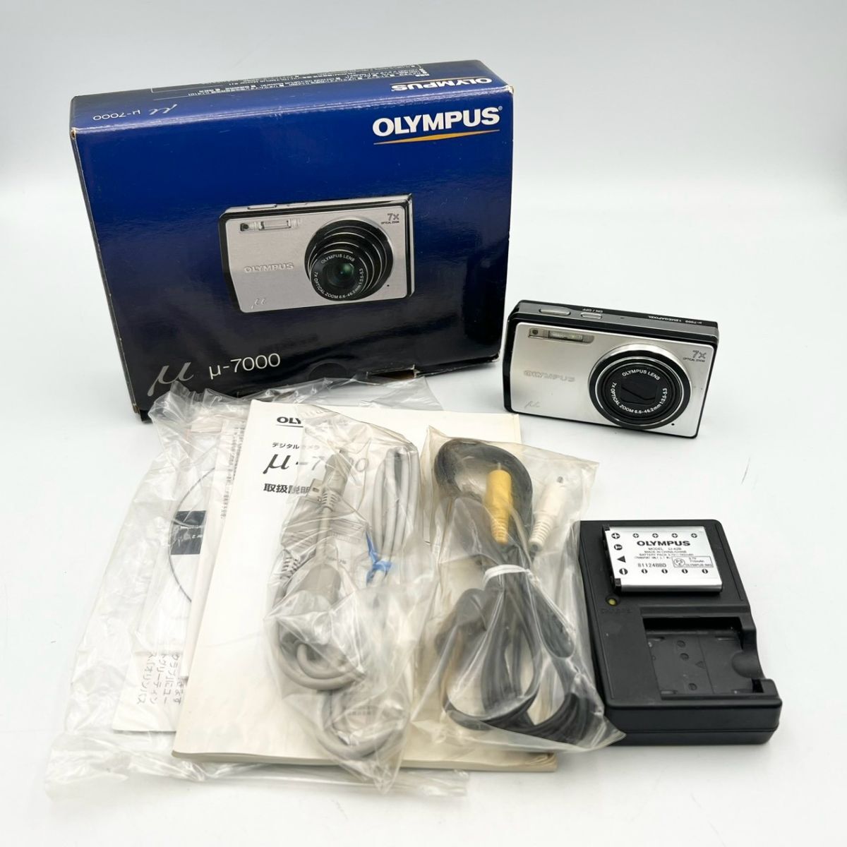 BGi148D060 箱付き OLYMPUS μ-7000 ミュー デジタルカメラ シルバー/LI-42B 純正バッテリー/充電器/説明書