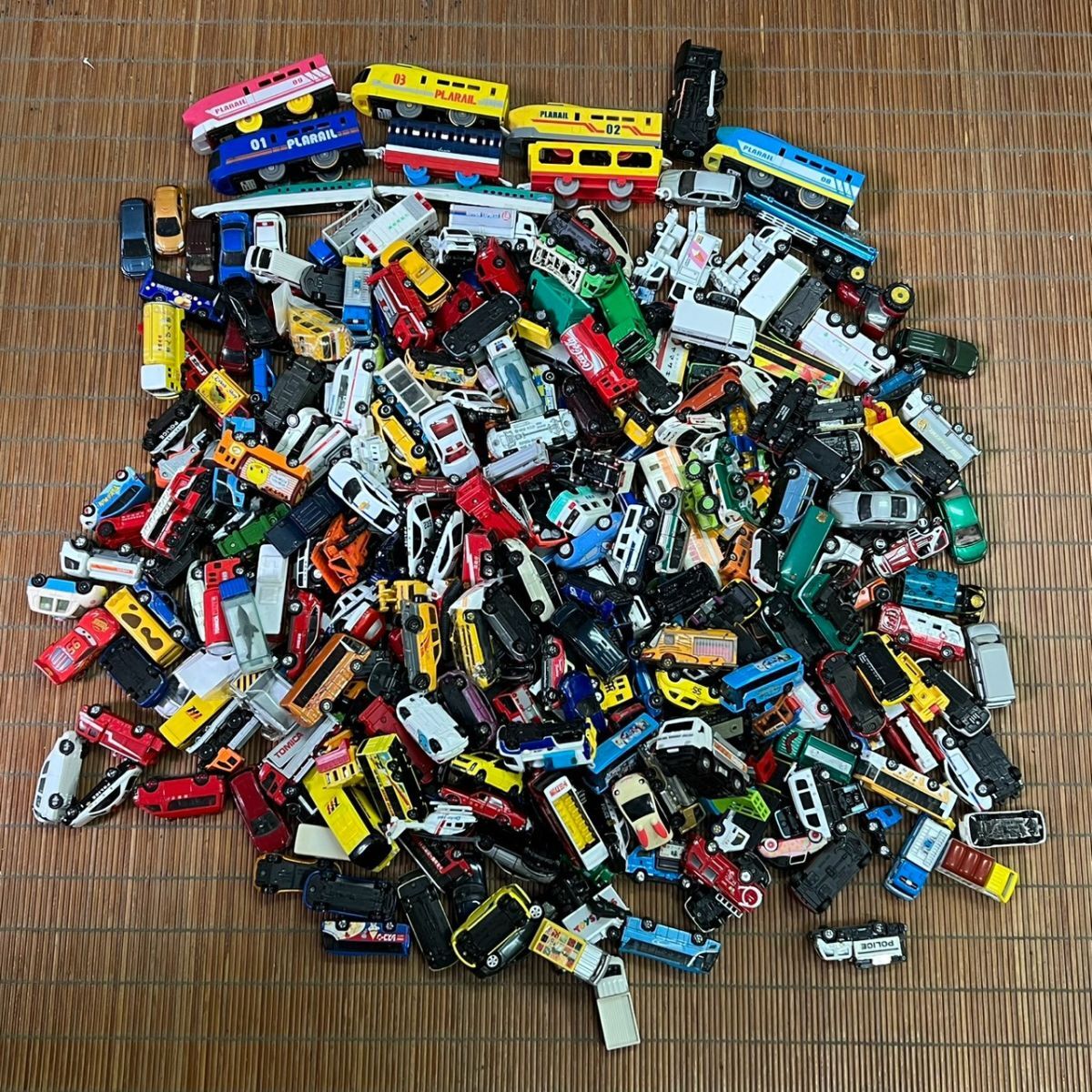 AGi154D100 約15.89kg TOMY TOMICA ミニカー/プラレール まとめ ポケモン/乗用車/トラック/消防車/救急車/働く車 等 玩具