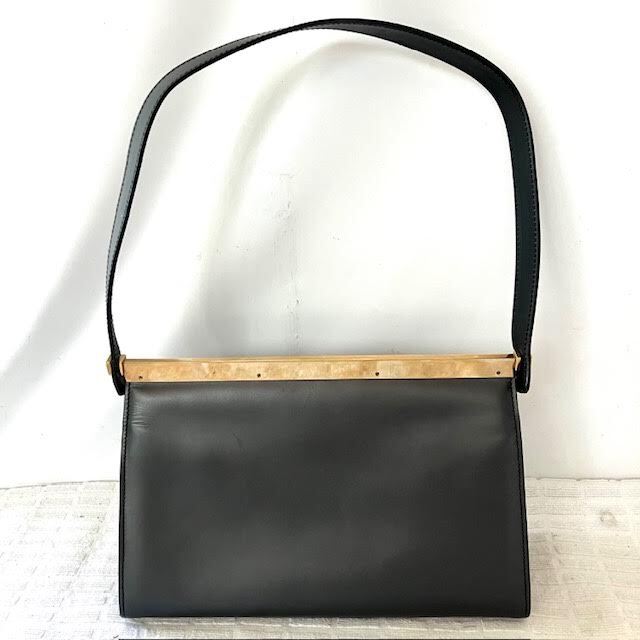 A2　GUCCI　グッチ　レザー　ワンショルダーバッグ