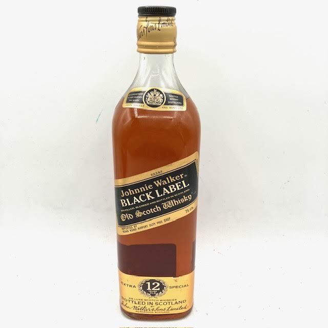 A15　【未開栓】Johnnie Walker　ジョニーウォーカー　BLACK LABEL　12年　750　43度