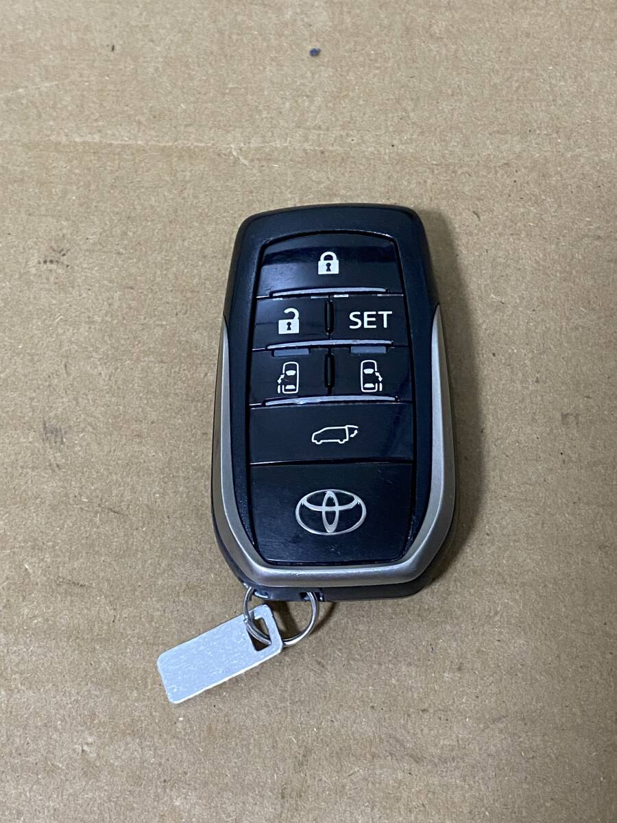 トヨタ純正　 VELLFIRE スマートキー　