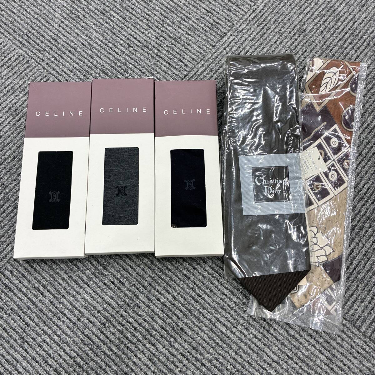 1円スタート★セリーヌ CELINE ディオール Dior 靴下3足セット ネクタイ 未使用品 経年保管品 現状品