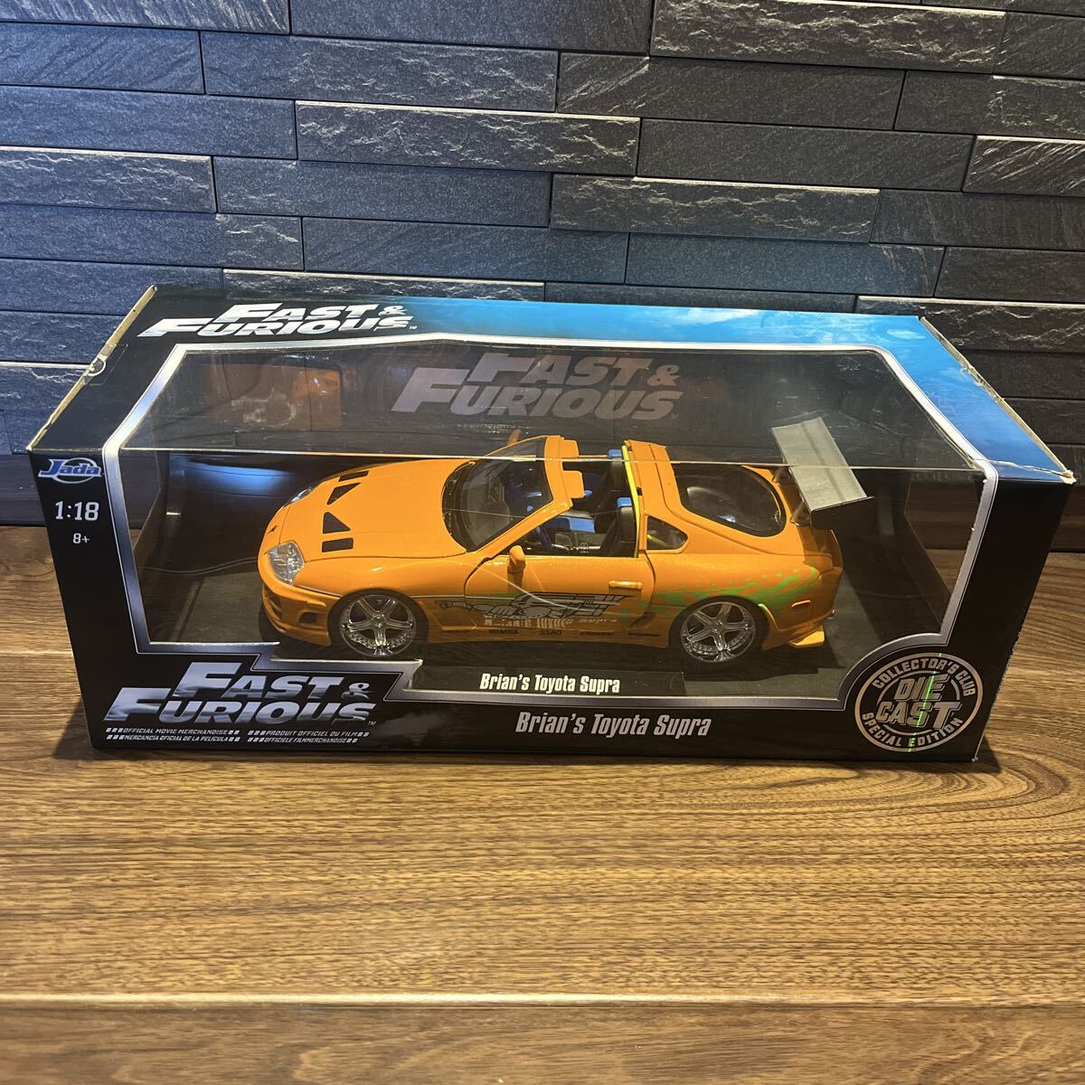 Jada 1/18 ワイルドスピード トヨタ スープラ ブライアン仕様 ダイキャストミニカー