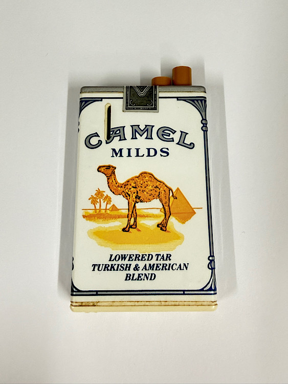 CAMEL　キャメル　ガスライター　ヴィンテージ　ジャンク品　動作未確認　喫煙具　喫煙グッズ　ライター◆管No2658