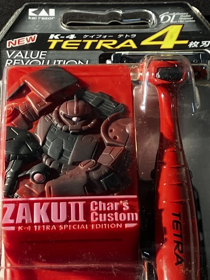 貝印 K-4 TETRA 起動戦士ガンダム　シャア専用ザクIIモデル 4枚刃 カミソリ★2620管理