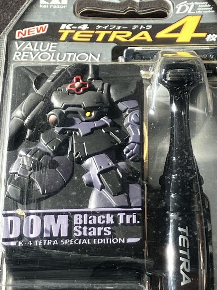 貝印 K-4 TETRA 起動戦士ガンダム　DOM BLACK TRI STARS モデル 4枚刃 カミソリ★2620-2管理
