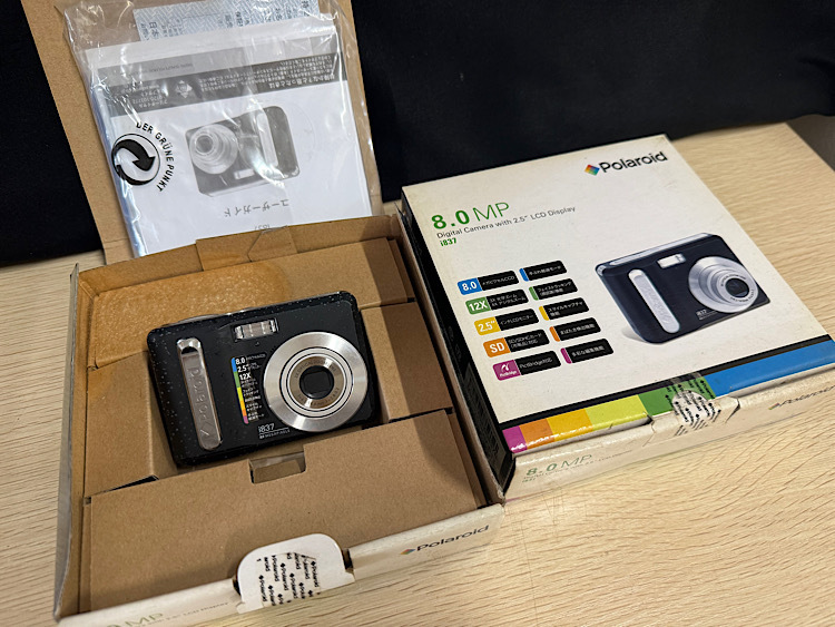 【Polaroid　日本ポラロイド株式会社】未開封品あり・未使用／デジカメ 2台　i837　8.0MP　保管品 ジャンク 動作未確認 難あり◆管No2607　