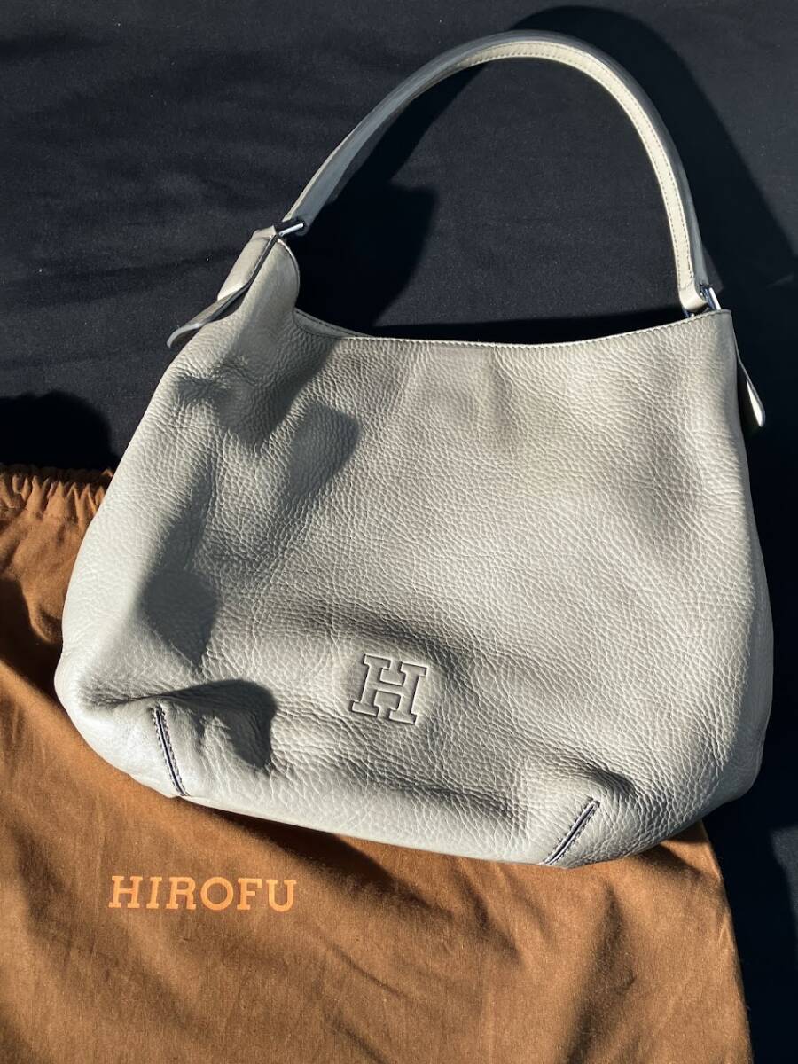 美品●HIROFU ヒロフ フィーネ ハンドバッグ ワンショルダー ITARYシボ革 レザー ショルダーバッグ トートバッグ 肩掛けグレー★2628管理