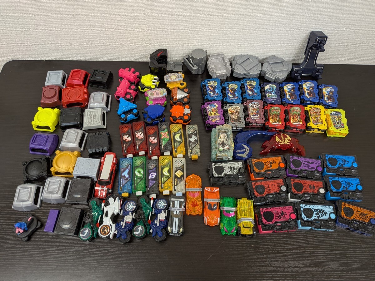 【動作確認済み】 仮面ライダー DXアイテム セット まとめ売り セイバー ゼロワン ドライブ ダブル ライドブック プログライズキー