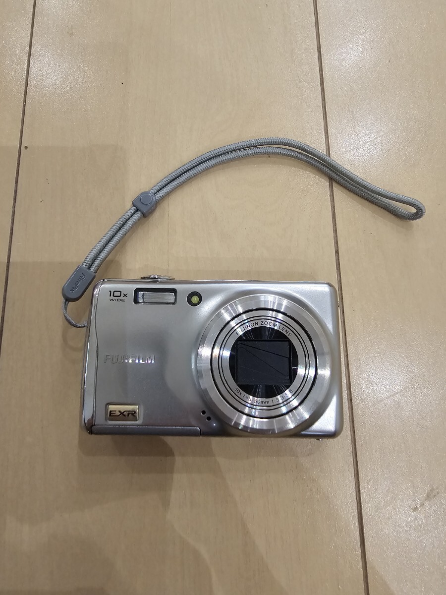 中古　FUJIFILM FINEPIX F70 EXR コンパクトデジタルカメラ 