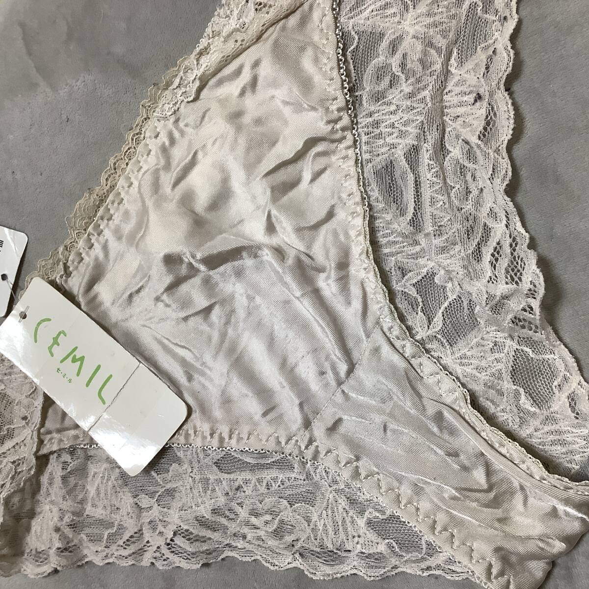 新品　L　ホワイトlace　パンティ