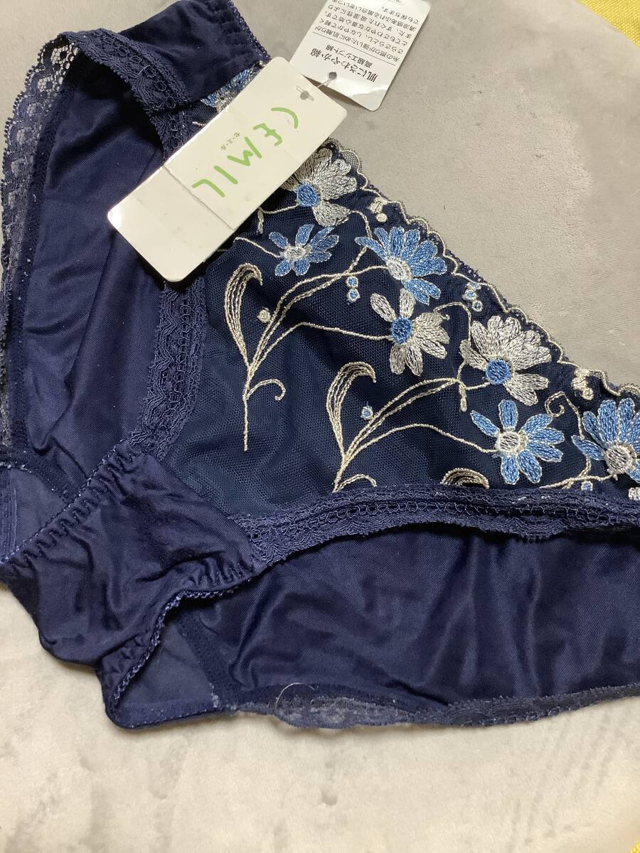 新品　　トリンプ　m　navy　パンティ　