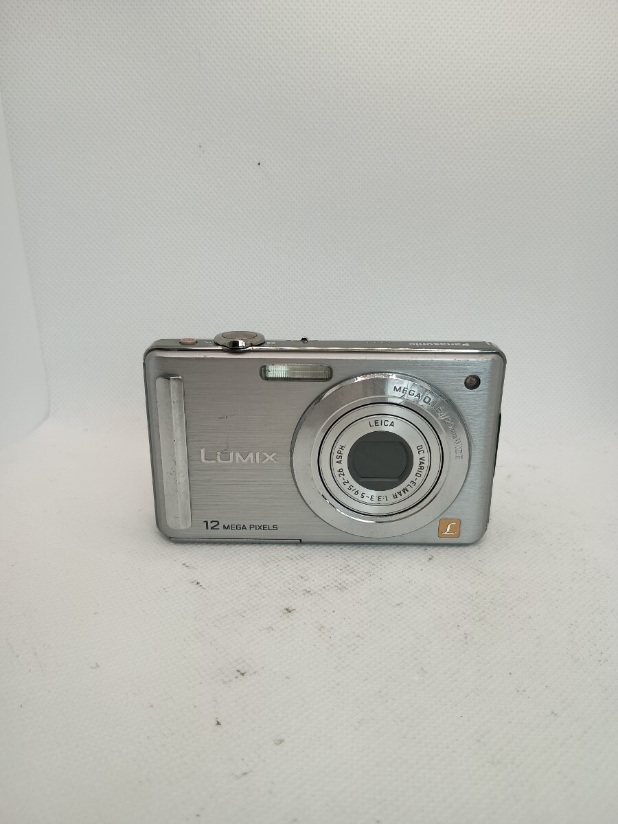 7932【動作確認済み】1円スタート Panasonic LUMIX DMC-FS25 シルバー コンパクトデジタルカメラ デジカメ コンデジ ルミックス
