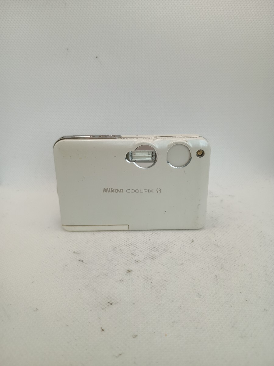 7933【動作確認済み】1円スタート Nikon COOLPIX S3 ホワイト コンパクトデジタルカメラ デジカメ ニコン クールピクス