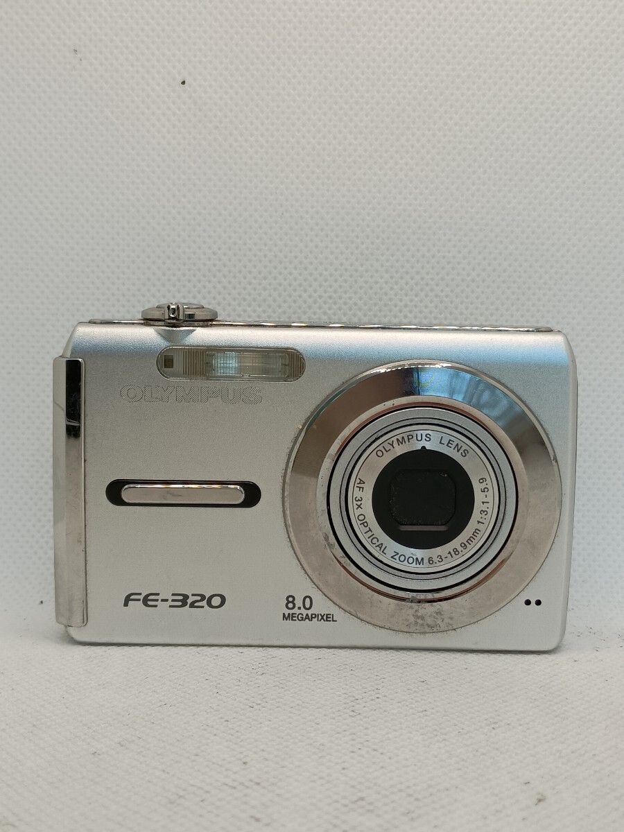 8013【動作確認済み】1円スタート OLYMPUS FE-320 コンパクトデジタルカメラ シルバー