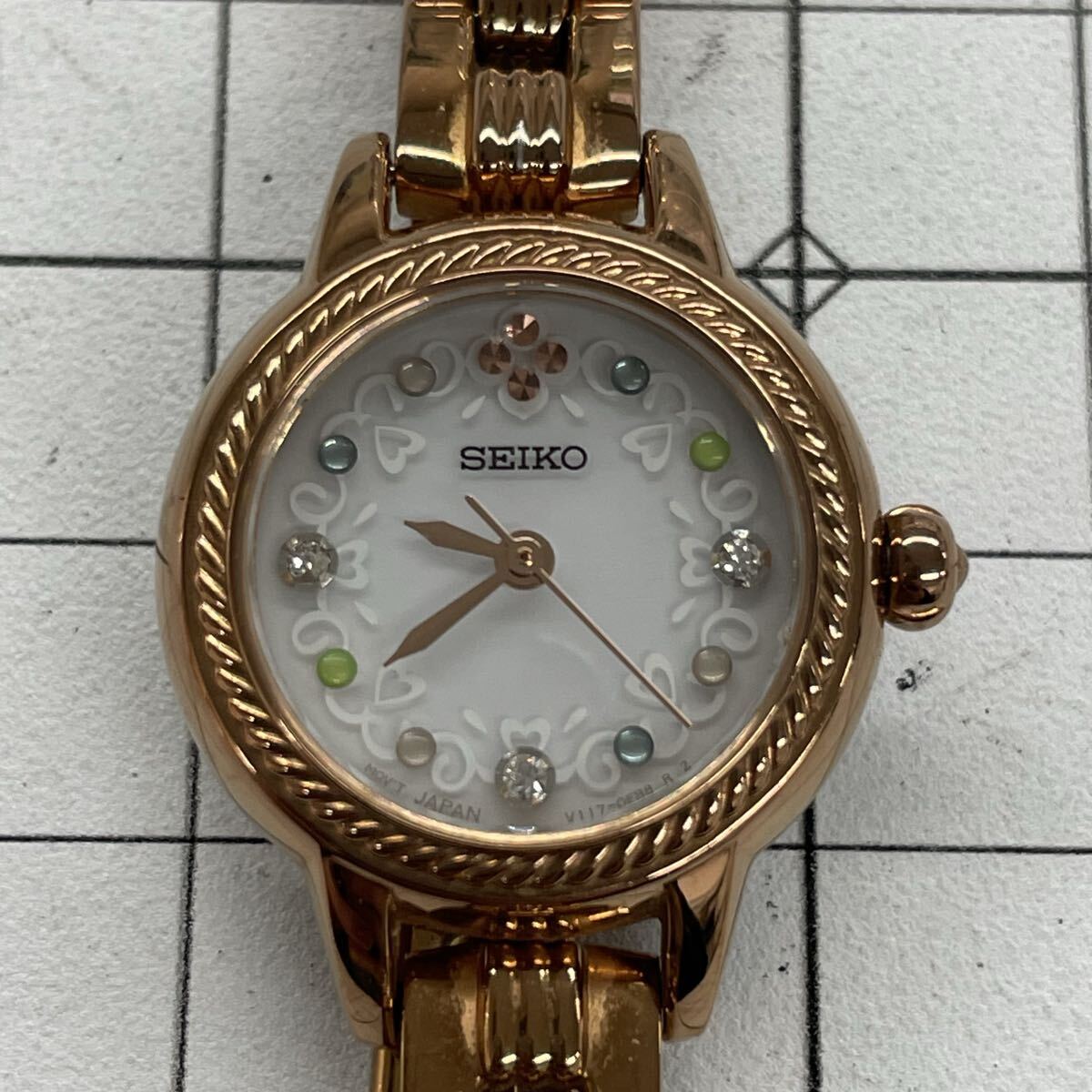 8yt 美品 SEIKO セイコー 腕時計 時計 アナログ ラウンド 3針 V117-0BY0