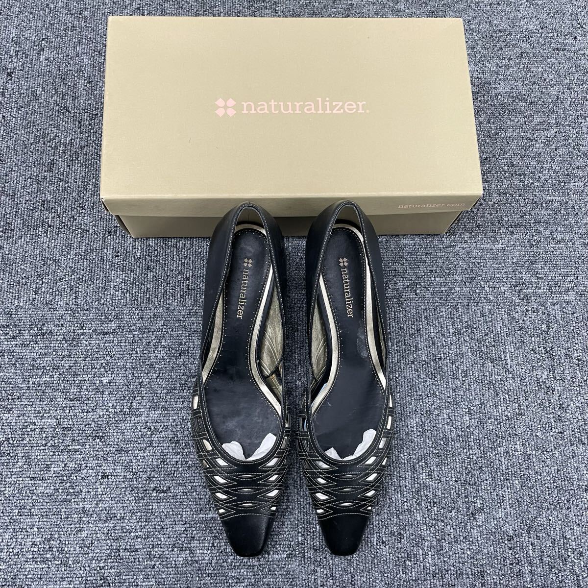 8tyS naturalizer パンプス ヒール シューズ 靴 スクエアトゥ ブラック 黒