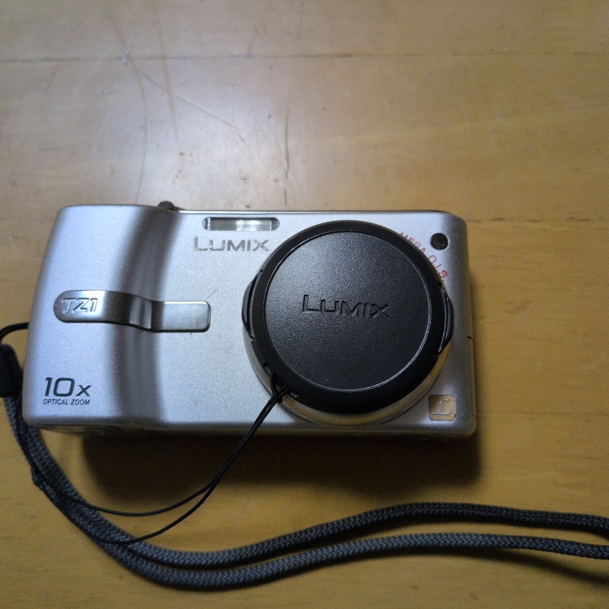 断捨離 Panasonic LUMIX DMC-TZ1 コンパクトデジタルカメラ シルバー 10倍ズーム