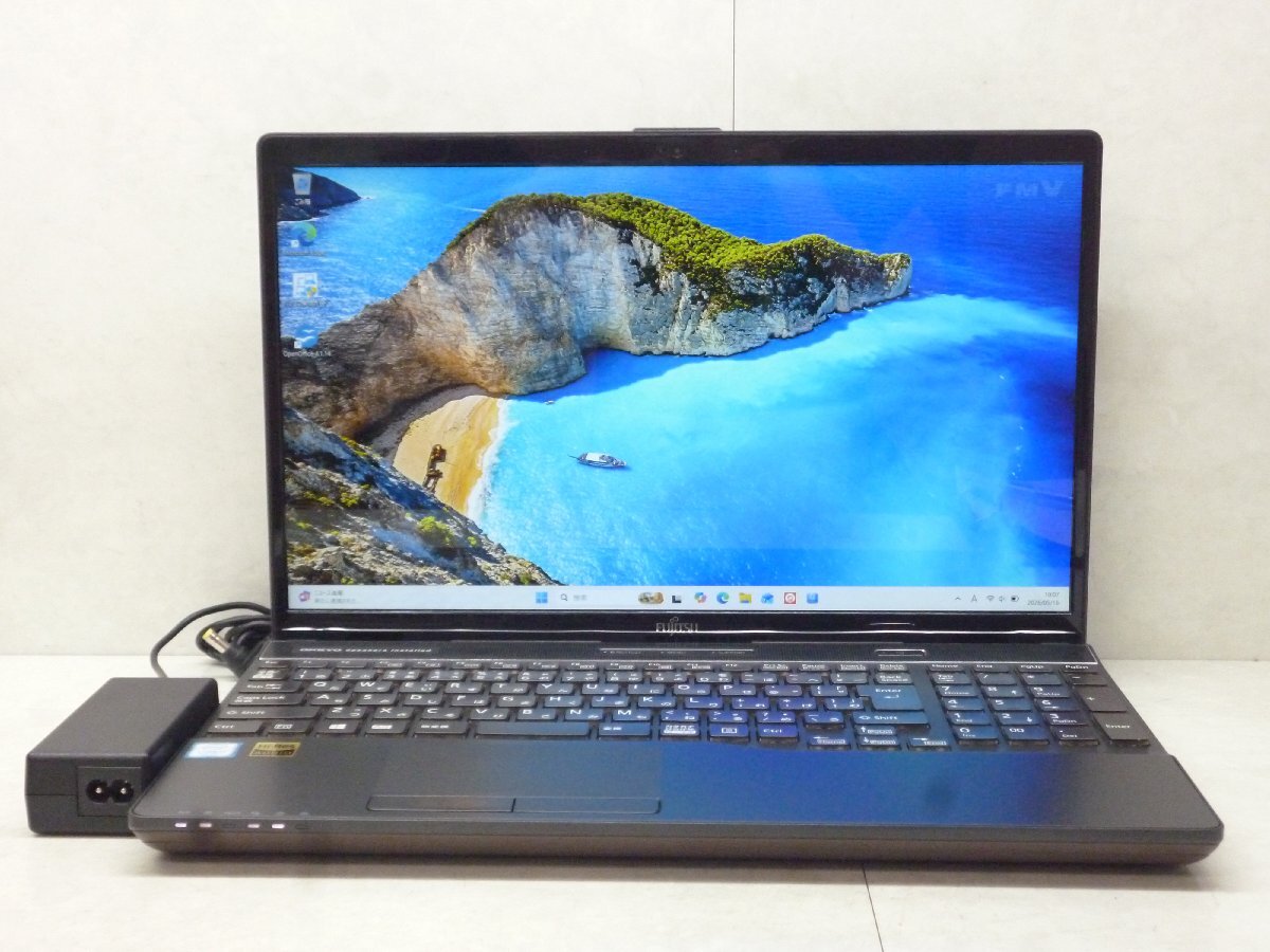 ☆良好品☆第8世代☆富士通 LIFEBOOK AH53/D1☆Core i7 1.80Hz/8GB/1TB/BD/高解像度/無線/Bluetooth/カメラ/Office/Win11 DtoD領域☆