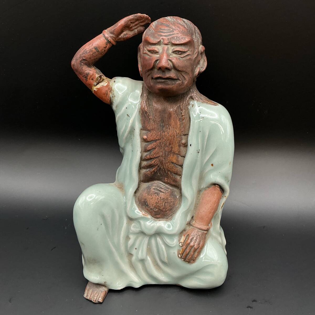 2690◇中国美術？ 羅漢 達磨大師 置物 銅像？ 青釉 青磁 破損箇所あり 仙人 京都蔵出し 詳細不明