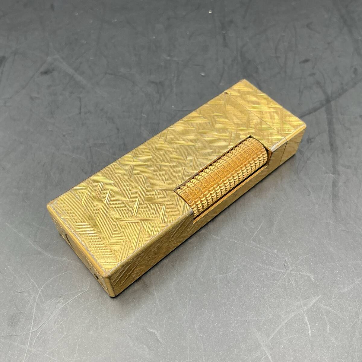 1936◇ dunhill ダンヒル ライター ローラー式 ゴールドカラー 喫煙グッズ 喫煙具 火花確認済 長期保管品