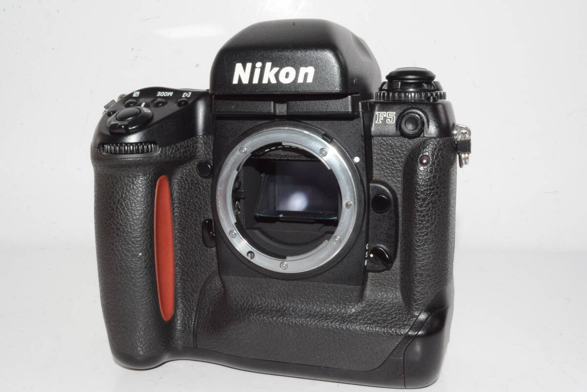 【外観特上級】Nikon F5 ニコン 一眼レフ フィルムカメラ ボディ　#v3374